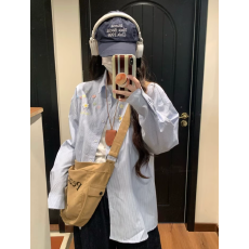 批发原版面料刺绣条纹衬衫女叠穿遮肉宽松百搭衬衣外搭防晒<b class='q'>开衫</b>ins潮