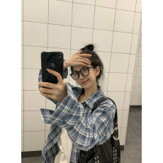 批发美式<b class='q'>街头</b>秋冬季休闲宽松设计感小众蓝色格纹长袖衬衫防晒上衣外穿