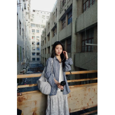 批发小众韩系格子衬衫女早秋新款百<b class='q'>搭</b>宽松慵懒风上衣<b class='q'>外</b><b class='q'>搭</b>格纹衬衣外套