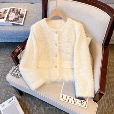 批发2025年冬新款女装粉色正肩<b class='q'>气质</b>短款小香风<b class='q'>外套</b>高级感穿搭漂亮上衣