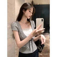 批发圆领高级感撞色拼接格纹<b class='q'>假两件</b>上衣2026春季女装新款收腰小众短袖