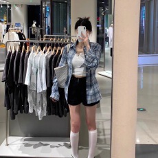 批发2025新款森系潮流蓝色格纹<b class='q'>衬衫</b>外套女宽松休闲遮肉中长款<b class='q'>衬衣</b>外穿