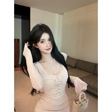 批发实拍蕾丝边V领绑带长袖<b class='q'>连衣裙</b>修身显瘦纯欲气质打底包臀短裙