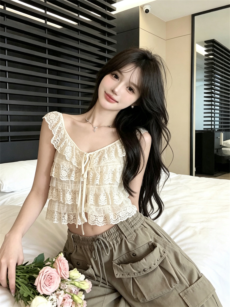 실사 프랑스식 레이스 프릴 V넥 캐미솔 외출용 순수한 욕망 디자인 센스 오프숄더 몸매 가꾸기 맨위