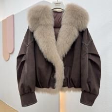 批发森林气泡<b class='q'>秋</b>冬新款大毛领机车短款狐狸毛皮草外套女鹅绒羽绒服