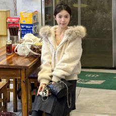 批发毛领羊羔毛<b class='q'>外套</b>女秋冬新款白色摇粒绒皮毛一体毛毛上衣高级感