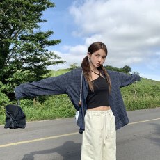 慵懒风藏青格子宽松外搭衬衫防晒薄外套百搭