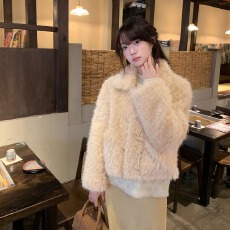 批发芝士兔 牛角扣毛毛外套女冬季新款温柔风<b class='q'>甜美</b>环保皮草上衣ins