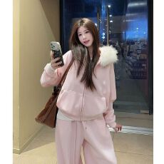 批发原版面料纯棉华棉复合银狐绒可拆卸毛领甜美连帽<b class='q'>卫衣</b>外套长裤女冬