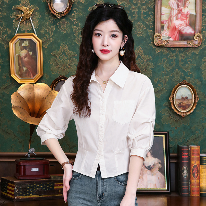 실사 출퇴근 펌프 Pleat 허리 수축 슬림해 보이는 셔츠 여성 긴 소매 2026 여름 새로운 싱글 줄 버튼 POLO 칼라 화이트 맨위