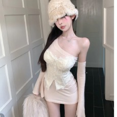 批发设计感长袖连衣裙套装法式包臀裙<b class='q'>蕾丝</b>抹胸背心两件套