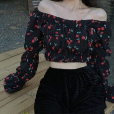 批发法式方领<b class='q'>泡泡袖</b>衬衫女收腰显瘦2025秋季新款气质一字肩纯欲短上衣