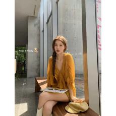 批发姜黄色褶皱v领长袖<b class='q'>衬衫</b>女秋季2025新款宽松<b class='q'>雪纺</b><b class='q'>衬衣</b>小众气质上衣