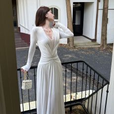 批发纯欲深V性感蕾丝拼接连衣裙秋季2025新款气质收腰显身材A字长裙