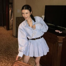 批发<b class='q'>秋装</b>收腰显瘦蓝白格子衬衫<b class='q'>连衣裙</b>百褶短裙子有肩垫女