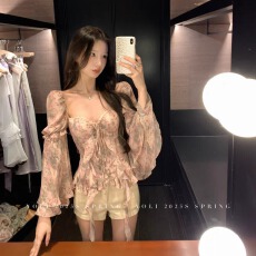 批发复古纯欲风高级感<b class='q'>碎花</b>长袖飘带<b class='q'>衬衫</b>女装夏季收腰显瘦百搭雪纺上衣