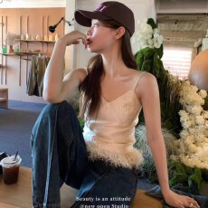 批发法式V领丝绒拼接毛毛吊带背心女<b class='q'>秋</b>内搭修身短款美背文胸一体上衣