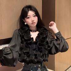 批发设计感独特别致木耳边V领衬衫女春新款法式高级短款外穿内搭上衣