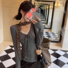 批发<b class='q'>户外</b>韩系保暖蕾丝打底内搭花边恤绒秋冬显瘦新款设计修身长袖上衣