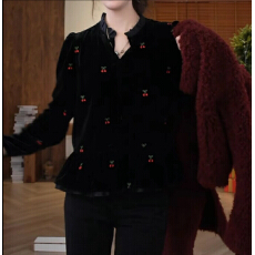 批发撞色设计感樱桃刺绣木耳边丝绒上衣复古减龄高级感气质<b class='q'>长袖</b>衬衫女