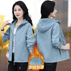 批发实拍 <b class='q'>秋</b>冬季户外软壳衣女连帽风衣外套加绒加厚保暖冲锋衣男