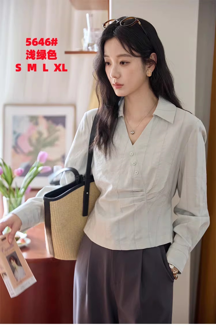 밝은 녹색 V넥 비스듬한 문 襟 펌프 Pleat 허리 수축 쇼트 스타일 여성 셔츠 봄 품격 출퇴근 맨위