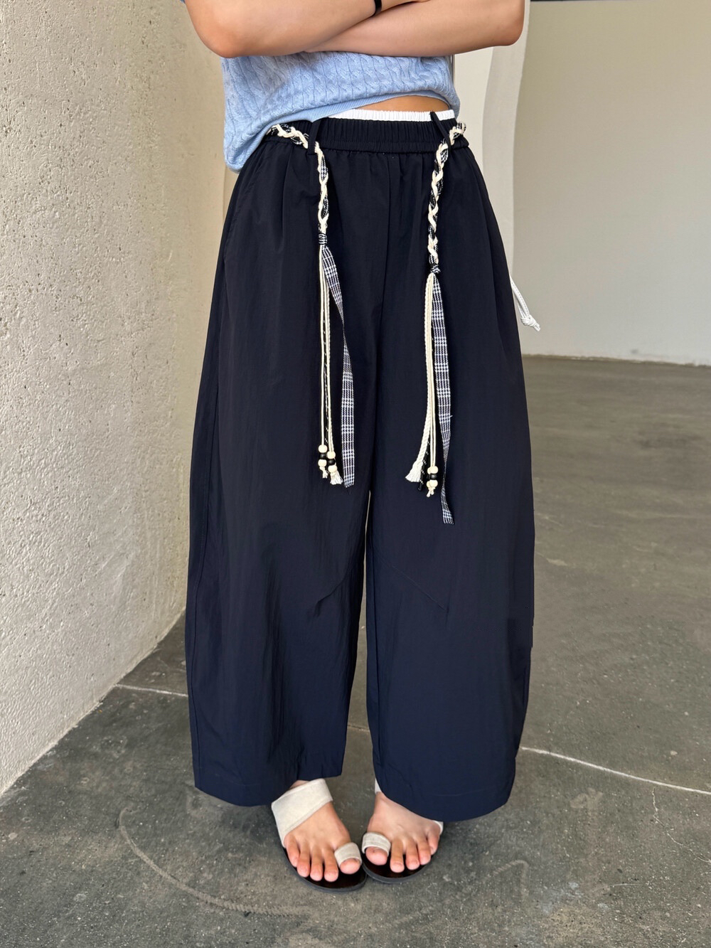 새로운 허리 머리 패치워크 허리 로프 디자인 풍선 바지 다용도 슬림해 보이는 캐주얼 바지 경기 허리 로프