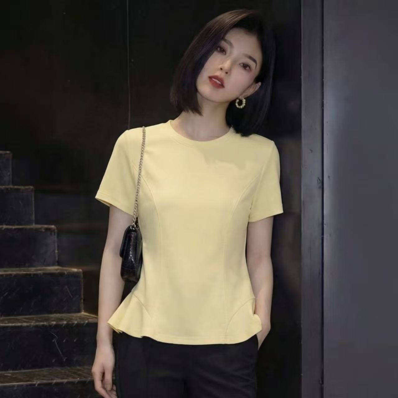 미니멀리즘 주간 실크 라운드 넥 반팔 작은 셔츠