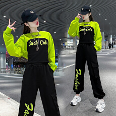 批发2025秋季休闲运动风三件套背心套装辣妹<b class='q'>爵士舞</b>套装休闲长裤表演服