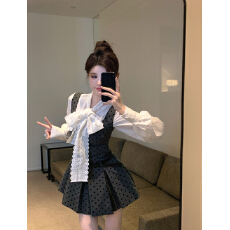 批发实拍实价灰色波点收腰显瘦吊带连衣裙法式复古花边领结衬衫两件套