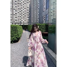 批发实拍实价海边穿搭粉色碎花小个子薄纱连衣裙女独特漂亮<b class='q'>长裙</b>子
