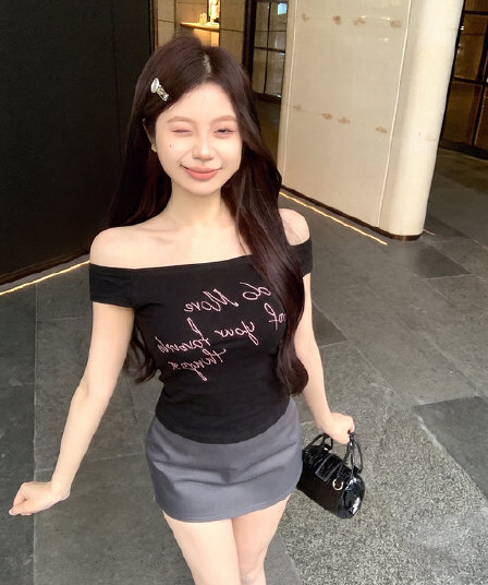 티셔츠 라운드 넥 구슬 자수 디자인 반팔 몸매 가꾸기 맨위 여성