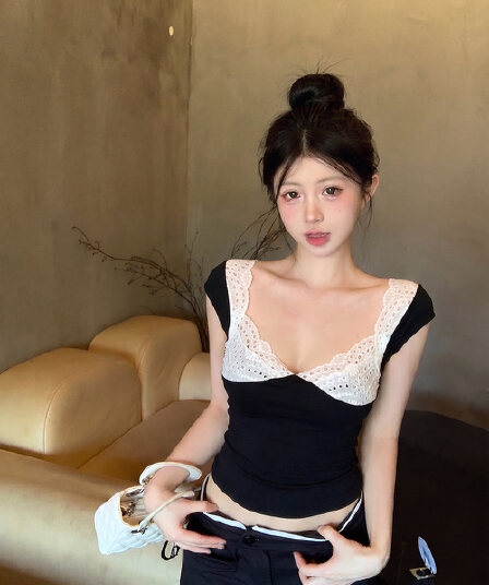 레이스 측면 광장 칼라 주간 실크 반팔 티셔츠 여성 여름 몸매 가꾸기 슬림해 보이는 순수한 욕망 맨위