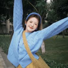 批发多巴胺蓝色麻花设计感秋冬季圆领针织<b class='q'>开衫</b><b class='q'>女</b>显白百搭修身毛衣外套