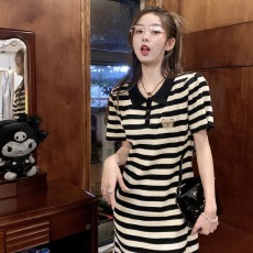 批发小个子减龄POLO领短袖针织裙女装2026年夏季设计感<b class='q'>条纹</b>连衣裙裙子