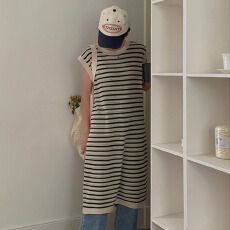 批发无袖条纹连衣裙女2026年夏季新款显瘦中长款<b class='q'>背心裙</b>子遮肉百搭直筒