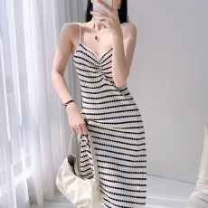 批发爆款<b class='q'>夏</b>季条纹针织吊带连衣裙女抽褶皱洋气长裙气质感打底A字长裙