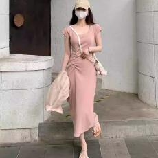 短袖针织连衣裙女2026夏季新款褶皱收腰显瘦中长款开叉裙