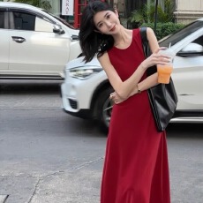 批发法式度假修身吊带2026年<b class='q'>夏季</b>背心连衣裙内搭针织长裙