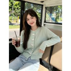 批发2026年春季<b class='q'>甜美</b>少女韩系珍珠蝴蝶结扣毛衣针织开衫女