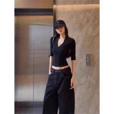 批发特价  40支纯棉 韩系黑色V领五分<b class='q'>袖</b>上衣女chic别致辣妹小众<b class='q'>t</b><b class='q'>恤</b>