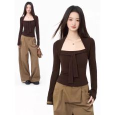 批发特价 德绒270克 美拉德咖色<b class='q'>假两件</b>方领长袖t恤修身内搭打底<b class='q'>上衣</b>