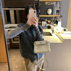 批发实拍图高领毛衣无袖马甲背心开衫女<b class='q'>秋</b>冬新款叠穿内搭针织衫小上衣