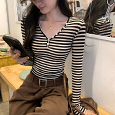 批发实拍图小众别致条纹V领内搭打底衫<b class='q'>T</b><b class='q'>恤</b><b class='q'>女</b>秋冬2025新款修身短款上衣