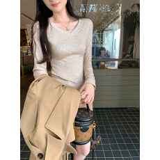 批发实拍图超好看正肩V领长袖T恤女秋冬2025新款<b class='q'>修身</b>显瘦内搭<b class='q'>打底衫</b>