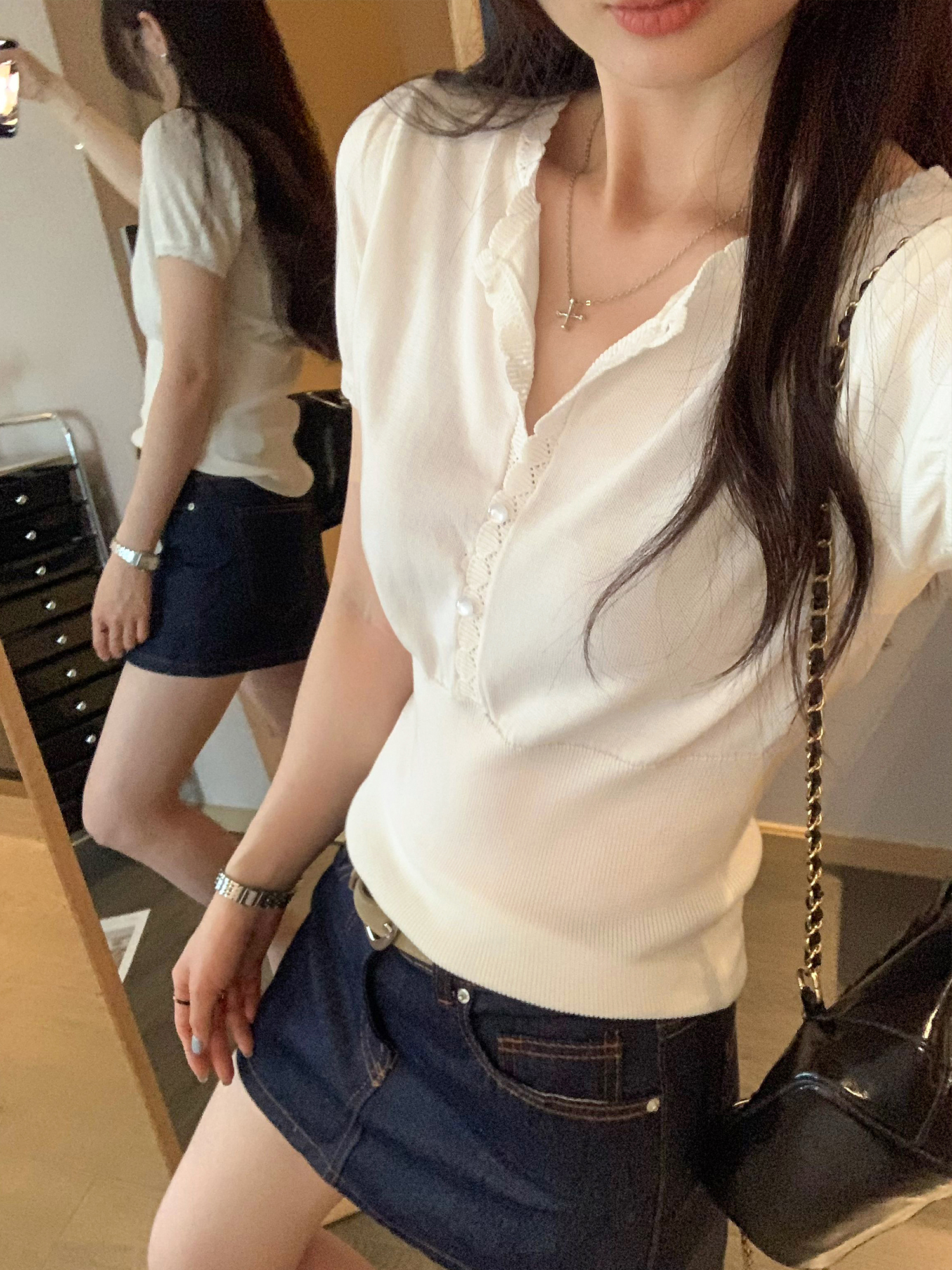 실사 그림 허리 수축 반팔 니트 스웨터 여성 여름 2026 새로운 디자인 센스 반 개방 칼라 디자인 센스 맨위