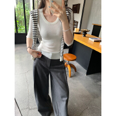 批发实拍图修身V领五分<b class='q'>袖</b>针织<b class='q'>T</b><b class='q'>恤</b>女夏2026新款大码胖mm遮肚子上衣