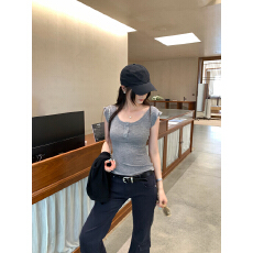 批发实拍图掐腰纽扣U领飞袖T恤女夏2026新款大码<b class='q'>胖</b>mm<b class='q'>巨</b>遮肚显瘦上衣