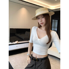 批发实拍图法式绝美气质修身V领五分<b class='q'>袖</b>T恤女2026夏季新款短款<b class='q'>上衣</b>