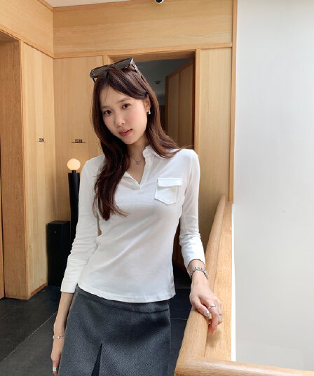 실사 그림 출퇴근 착용 가져 가라. 화이트 반 개방 칼라 긴팔 티셔츠 여자 2026 새로운 고유 한 슈퍼 잘 생긴 맨위